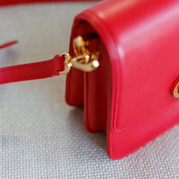 Stuart Weitzman Gabriella Red Leather crossbody bag - Picture 6 of 12